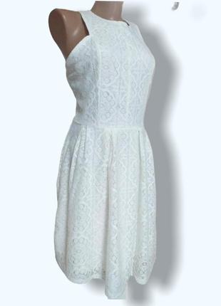 Бело кремовое кружевное платье сарафан с красивой спинкой