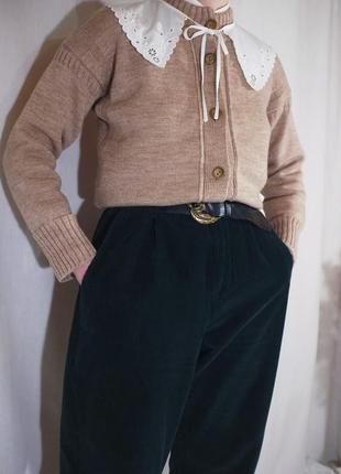 Вінтажна кофта кардиган з чистої шерсті з білим накладним комірцем guernsey woollens (базовий, нормандський, бежевий, тепла, кофта)7 фото