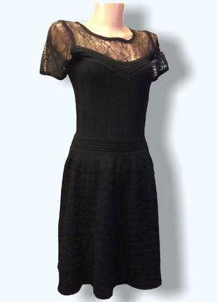 Черное трикотажное платье с дорогим кружевом1 фото