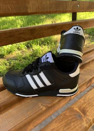 Кроссовки adidas zx 700 оригинал 32р