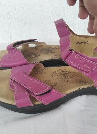Босоніжки кожанние pavers р. 39