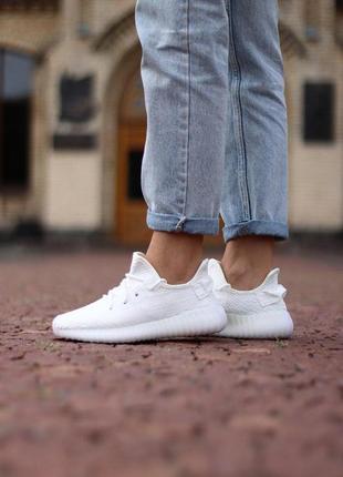 Adidas yeezy boost 350 v2 white полностью белые кроссовки адидас из текстиля (36-44)💜2 фото