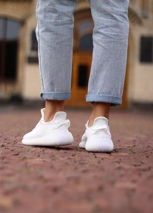 Adidas yeezy boost 350 v2 white полностью белые кроссовки адидас из текстиля (36-44)💜3 фото