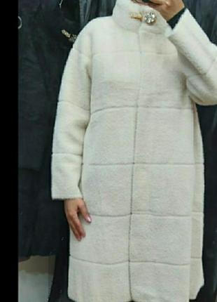 Пальто,альпака, люкс якість,розмір універсальний.