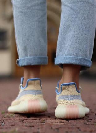 Adidas yeezy boost 350 linen шикарные женские кроссовки адидас бежевого цвета (36-40)💜2 фото