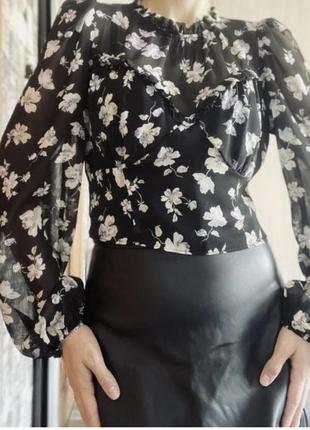 Легка блуза корсетного типу в квіточку2 фото