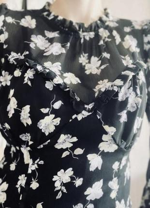 Легка блуза корсетного типу в квіточку5 фото