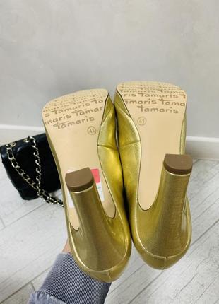 Нові жіночі туфлі на каблуку в щолотому кольорі від tamaris7 фото