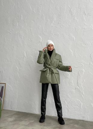 Зимова та демісезонна куртка  kytyur з екошкіри на силіконі оливкового кольору5 фото