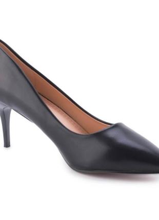 Стильні чорні класичні туфлі човники на шпильці модні4 фото