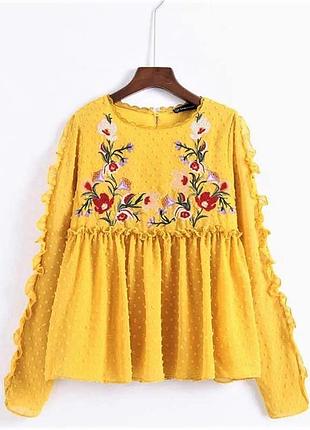 Невероятно красивая блуза с вышивкой vadim.