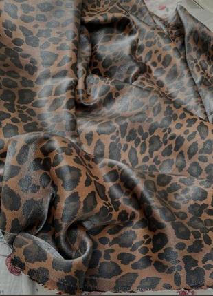 Жіноча спідниця міді на запах з леопардовим принтом, з анімалістичним, тваринним принтом, юбка, міді7 фото