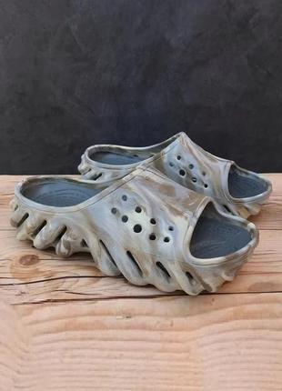 Крокс екхо слайд шльопанці камуфляжні crocs echo marbled slide bone/multi