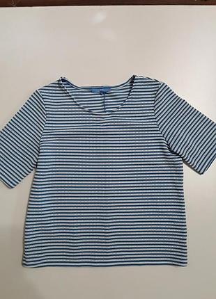 Фірмова футболка