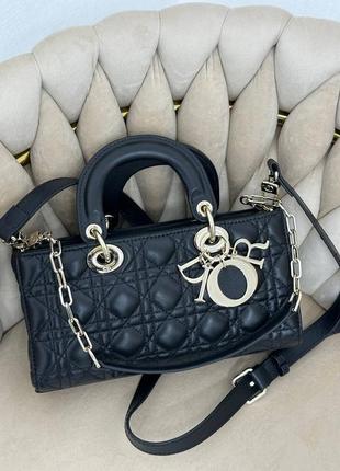 Жіноча сумка у стилі lady dior стебана текстура,підвіски dior із металу з блідо-золотистого кольору2 фото