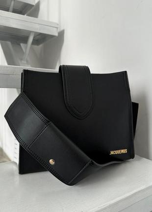 Женская кожаная сумка в стиле jacquemus в комплекте два ремешка4 фото