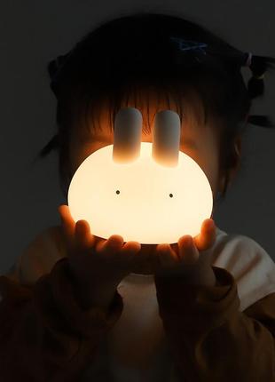 Дитячий силіконовий світильник h-l-26 кролик бездротовий мінінічник3 фото