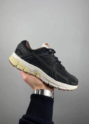 Кросівки nike zoom vomero 5