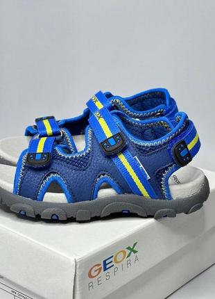 Дитячі босоніжки geox strada water friendly 29р сандалі хлопчику