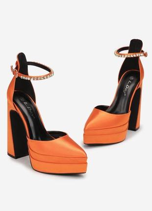 Туфлі на платформі