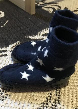 Пінетки, тапочки-шкарпетки, мокасини