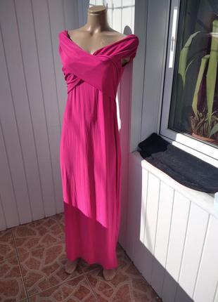 Яскрава сукня барбі для вагітних8 фото