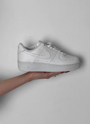 Женские кроссовки nike air force 1 low белые кожаные найк аир форс лоу (b)