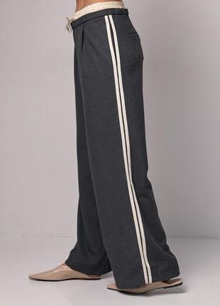 Женские брюки с лампасами на резинке - темно-серый цвет, s (есть размеры)5 фото