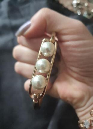 Красивый вечерний браслет, ювелирный сплав с искусственными жемчужинками