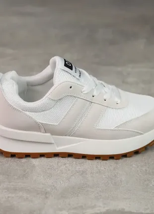 Стильні зручні бежеві жіночі кросівки весняно-осінні,на масивній підошві,екошкіра,весна,осінь,демі