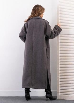 Сіре пальто з букле з накладними кишенями розмір xxl