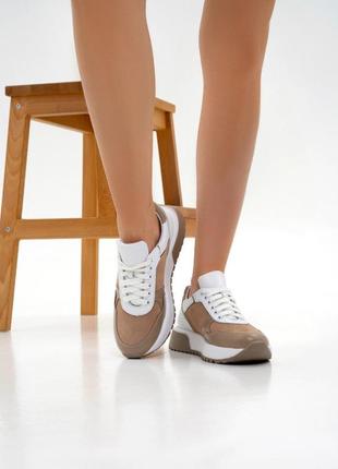 Бежевые комбинированные кроссовки с вставками размер 38