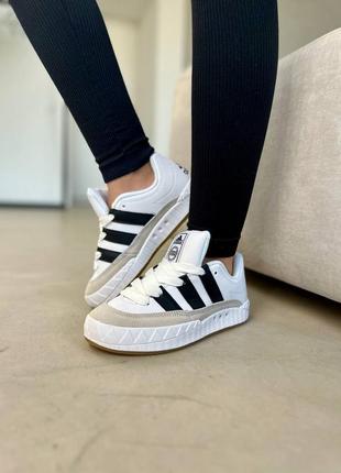 Жіночі кросівки adidas adimatic