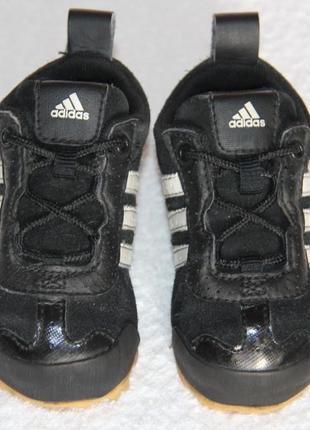 Кросівки adidas р. 22 устілка 13,5 см4 фото