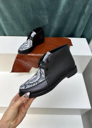 Екслюзивні черевики високі лофери з натуральної італійської шкіри та замші жіночі на шнурках4 фото
