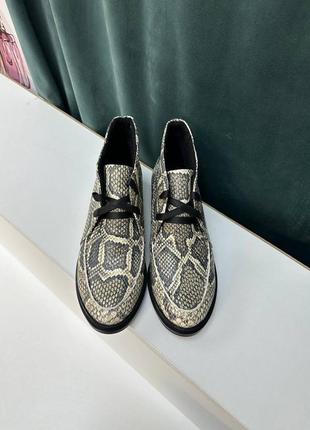 Екслюзивні черевики високі лофери з натуральної італійської шкіри та замші жіночі на шнурках10 фото