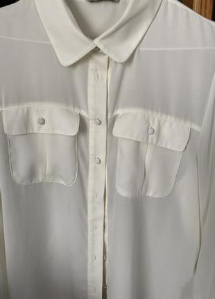 Кремова напівпрозора шифонова блуза-сорочка з кишенями2 фото