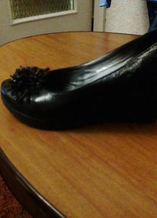 Туфли из натуральной кожи под лак