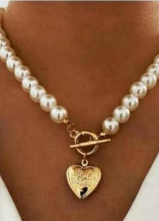 Чокер намисто з білих перлин кулон love me