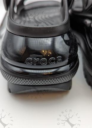 Крокс мега краш сандалі платформа чорні crocs mega crush sandal black10 фото