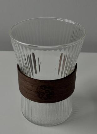 Склянка ребриста, з деревʼяною вставкою2 фото
