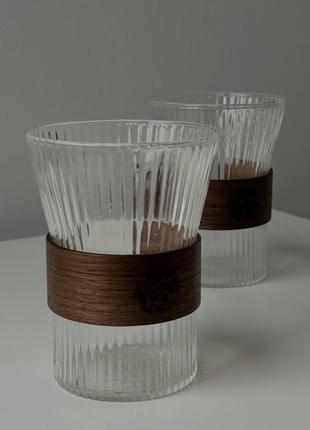Склянка ребриста, з деревʼяною вставкою1 фото
