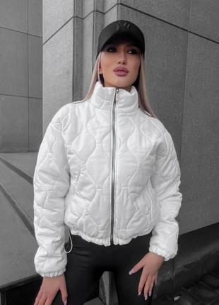 Женская стёганая куртка весенняя на змейке белый бежевый чёрный6 фото