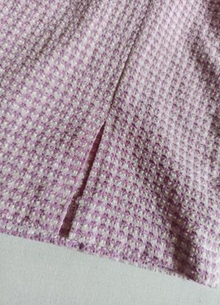 Лиловая юбка мини с разрезом3 фото