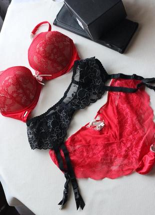 Комплект червоний new look мереживний новий s-m з поясом для панчох intimates