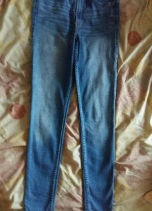 Фірмові джинси скінні