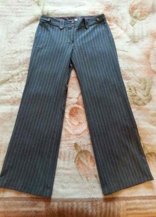 Классические брюки в очень красивом состоянии.