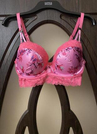 Бюстгальтер, в розовому, кольорі, з гарним принтом, з квітами, від дорогого бренду: george 🫶