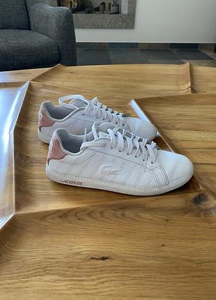 Классические белые кожаные кеды lacoste