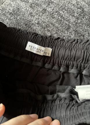 Легкі чорні брюки джогери на завʼязці reserved10 фото